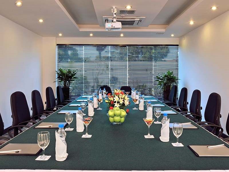 Fortune Jp Palace, Mysore - Member Itc Hotels' Group Extérieur photo Meeting room